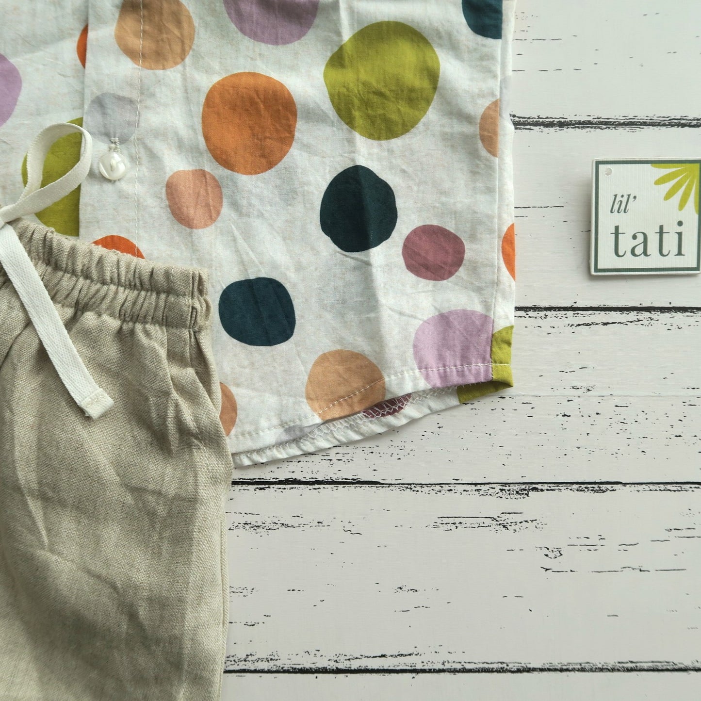 Cedar Top & Shorts in Fun Polka White and Beige Linen