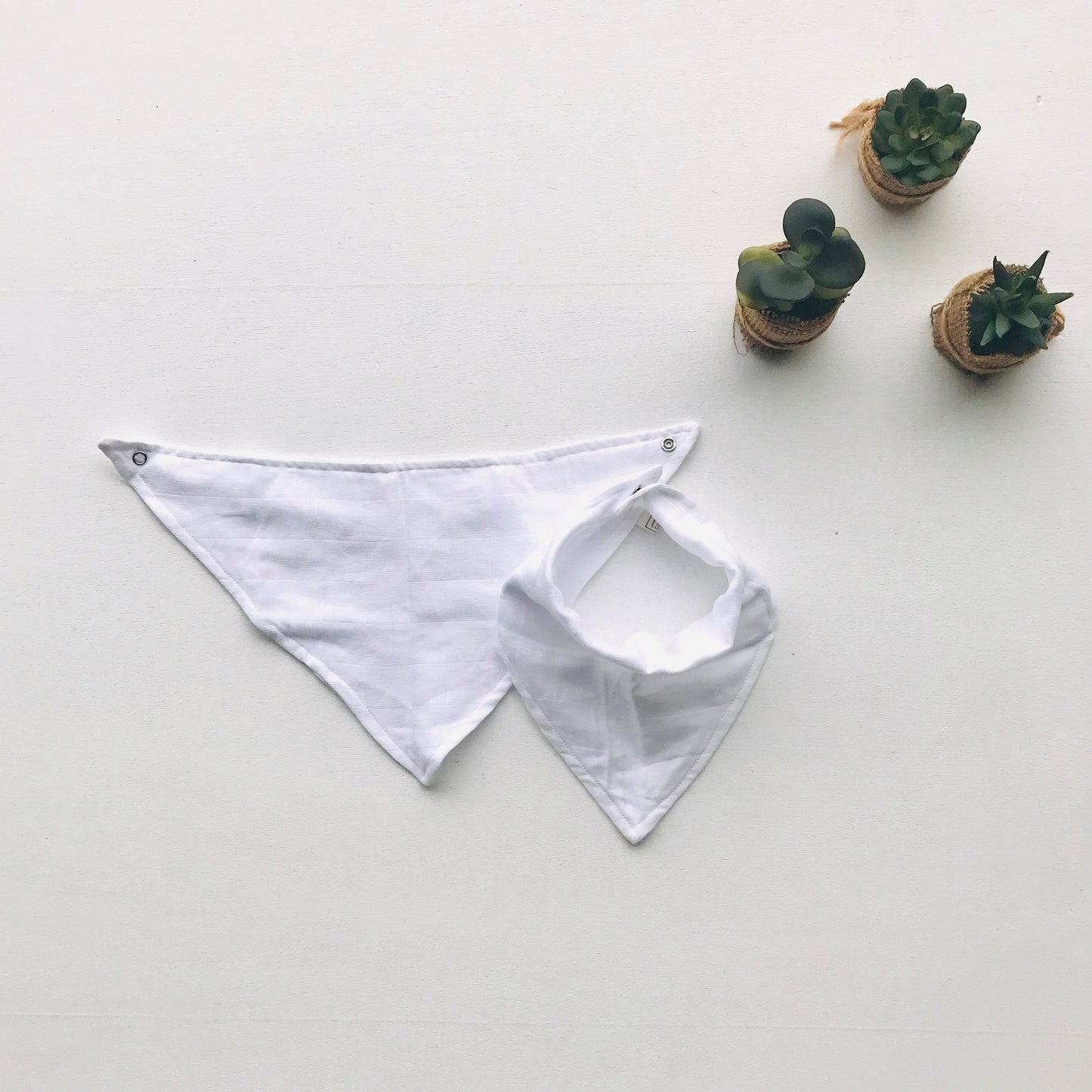 Organic Muslin Bib - Lil' Tati