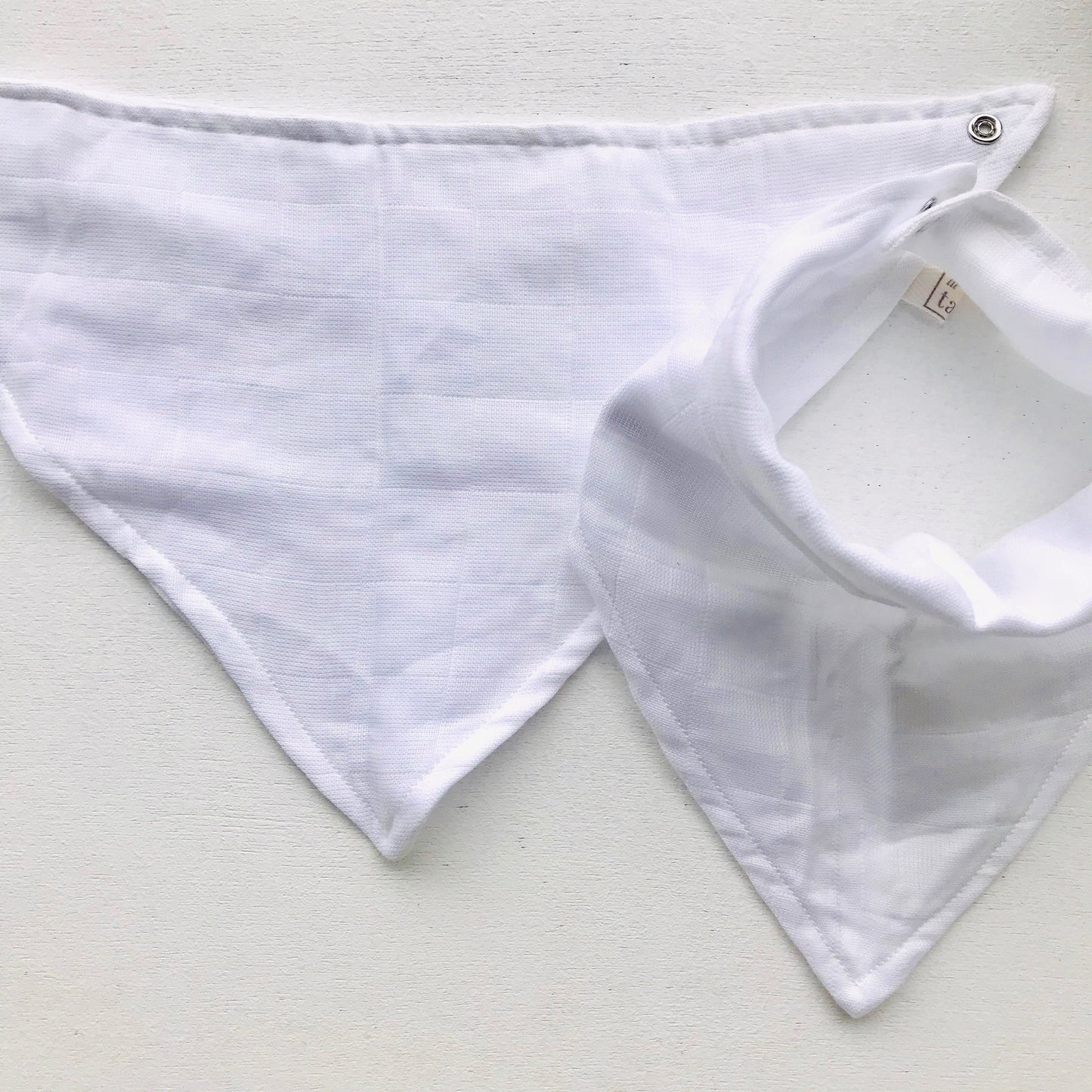 Organic Muslin Bib - Lil' Tati