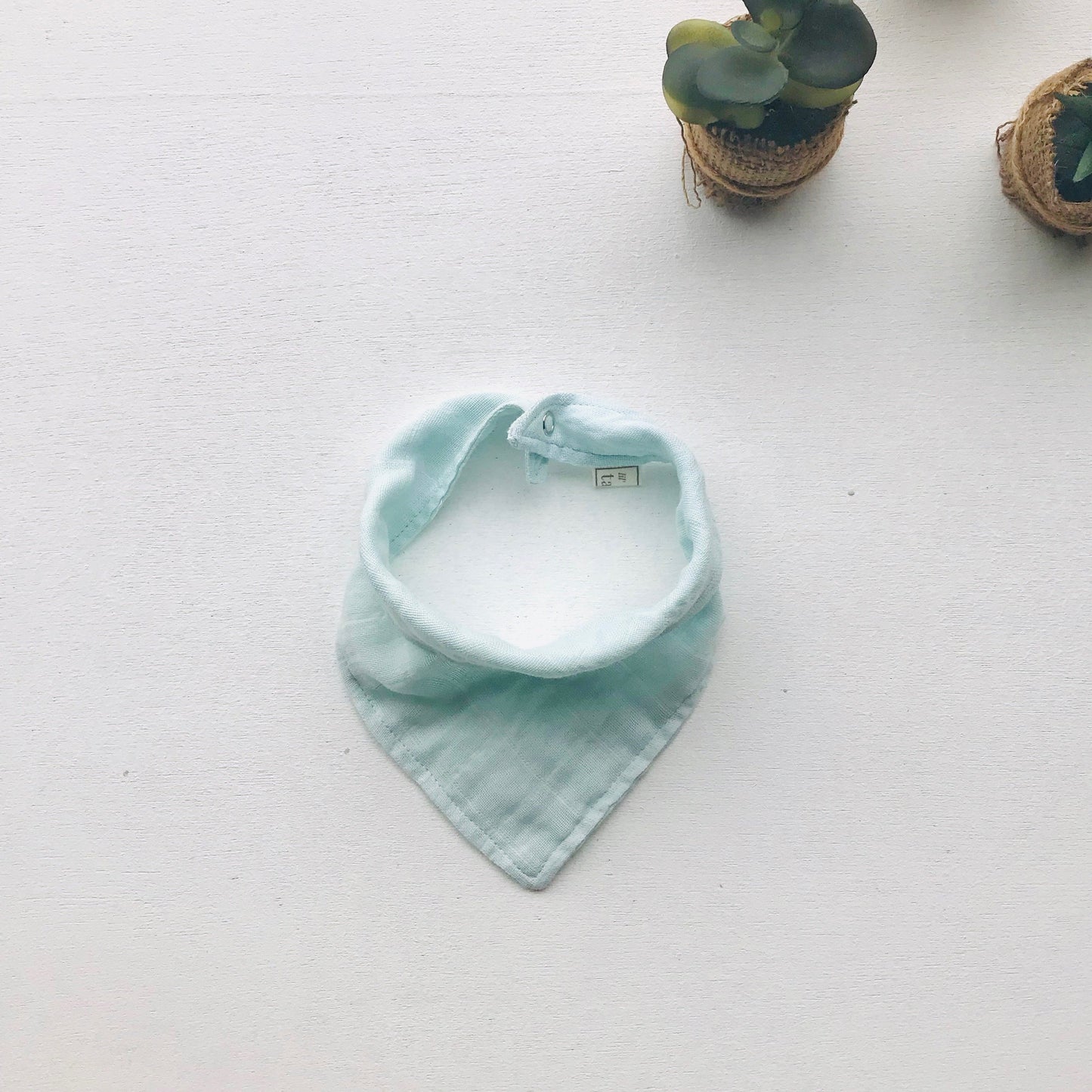 Organic Muslin Bib - Lil' Tati