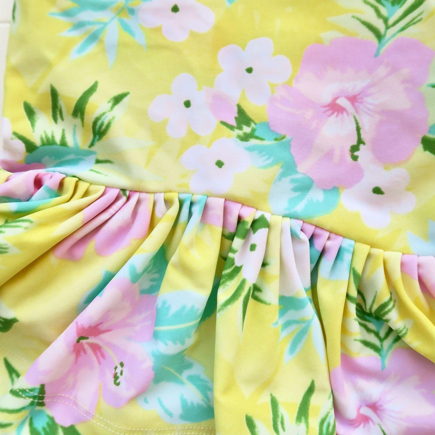 Berry Swimsuit with Tie-Straps in Hawaiian Yellow Print - Lil' Tati