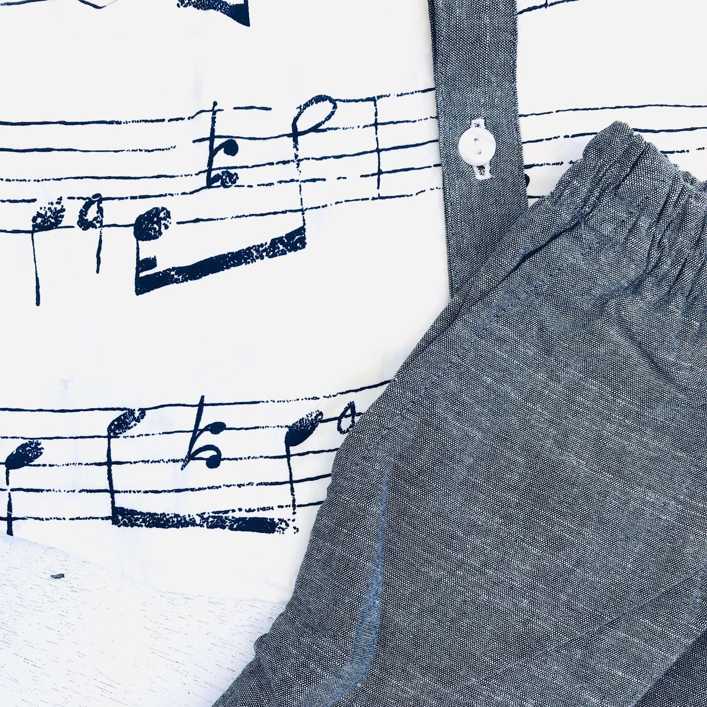 Birch Top & Shorts in Musical Notes White & Gray Linen - Lil' Tati