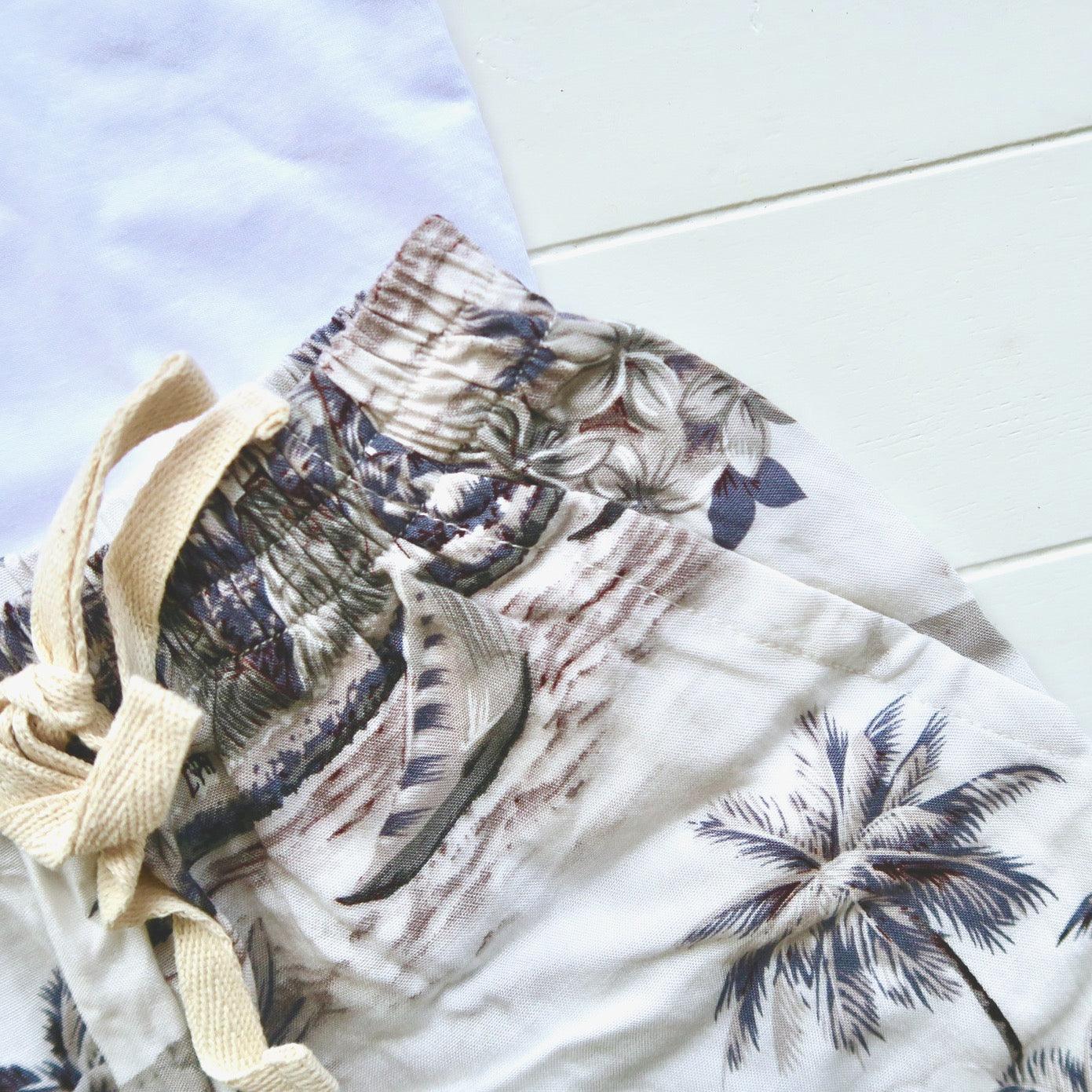 Caper Top & Shorts in Beige Beach and White Stretch - Lil' Tati