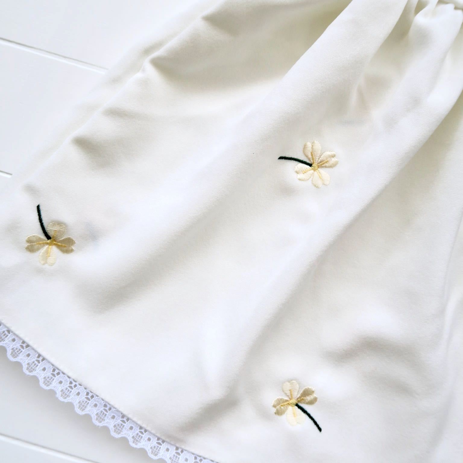 Iris Dress in White Floral Embroidery - Lil' Tati