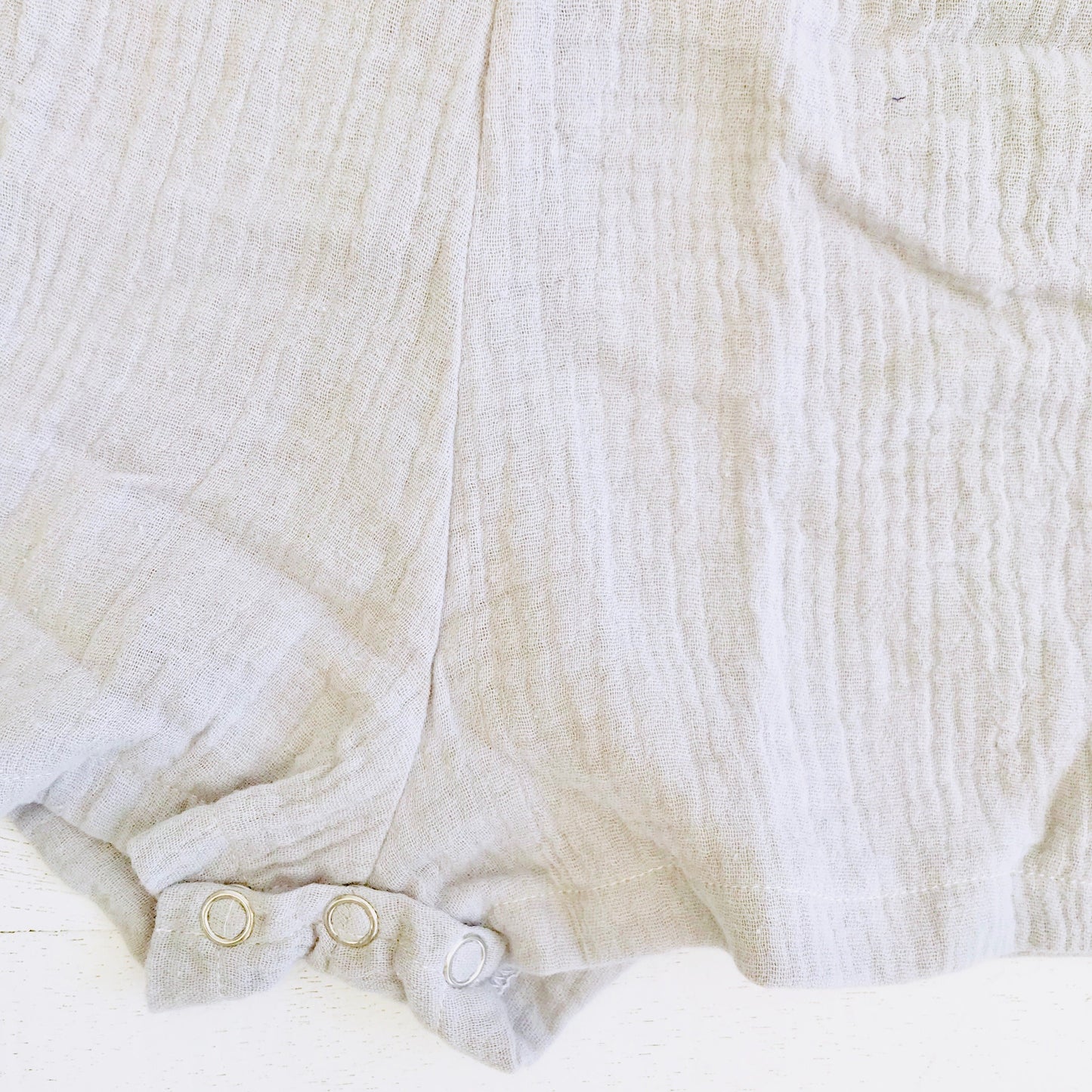 Oak Playsuit in Crepe - Light Gray - Lil' Tati