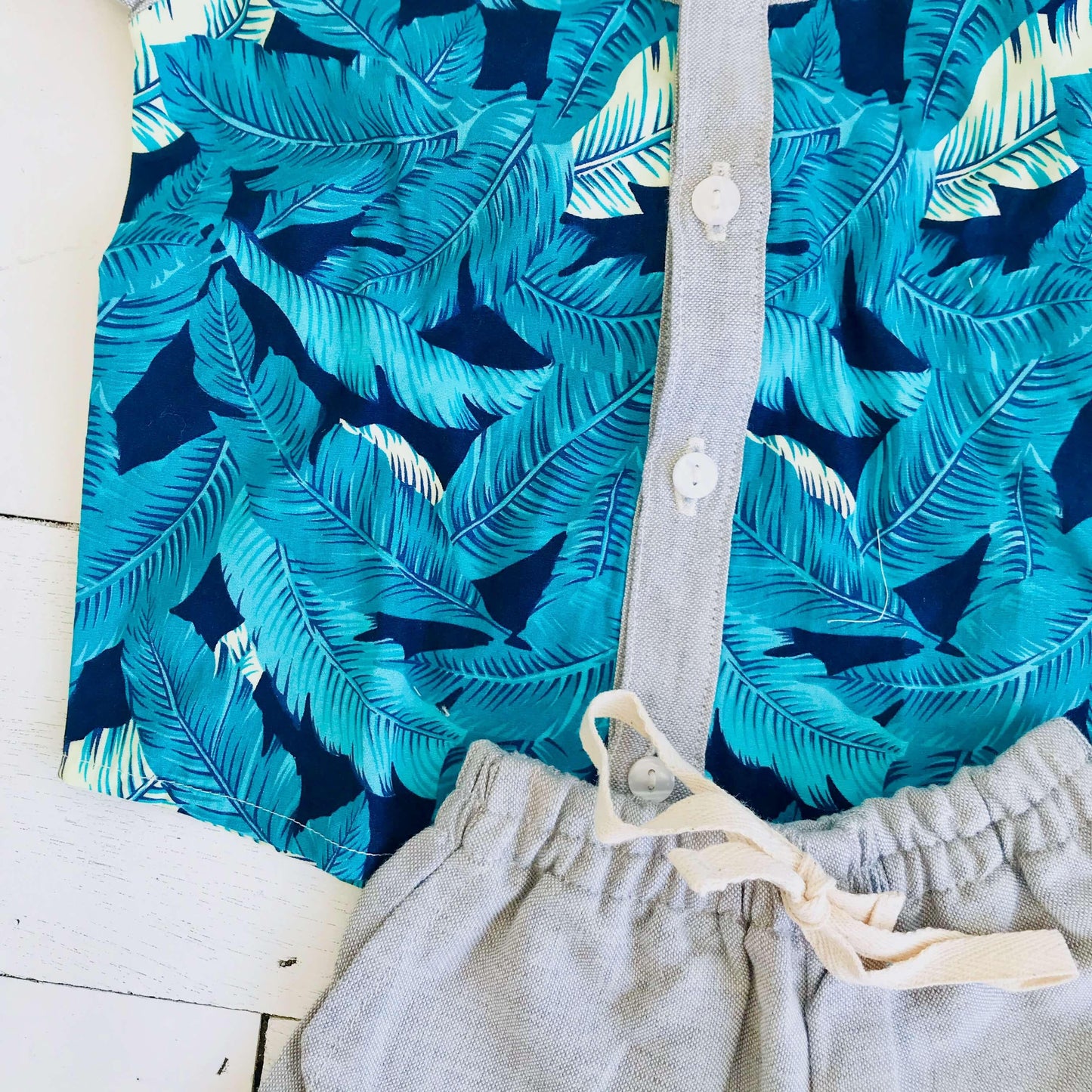 Birch Top & Shorts in Hawaiian Blue Leaves Print & Gray Linen - Lil' Tati