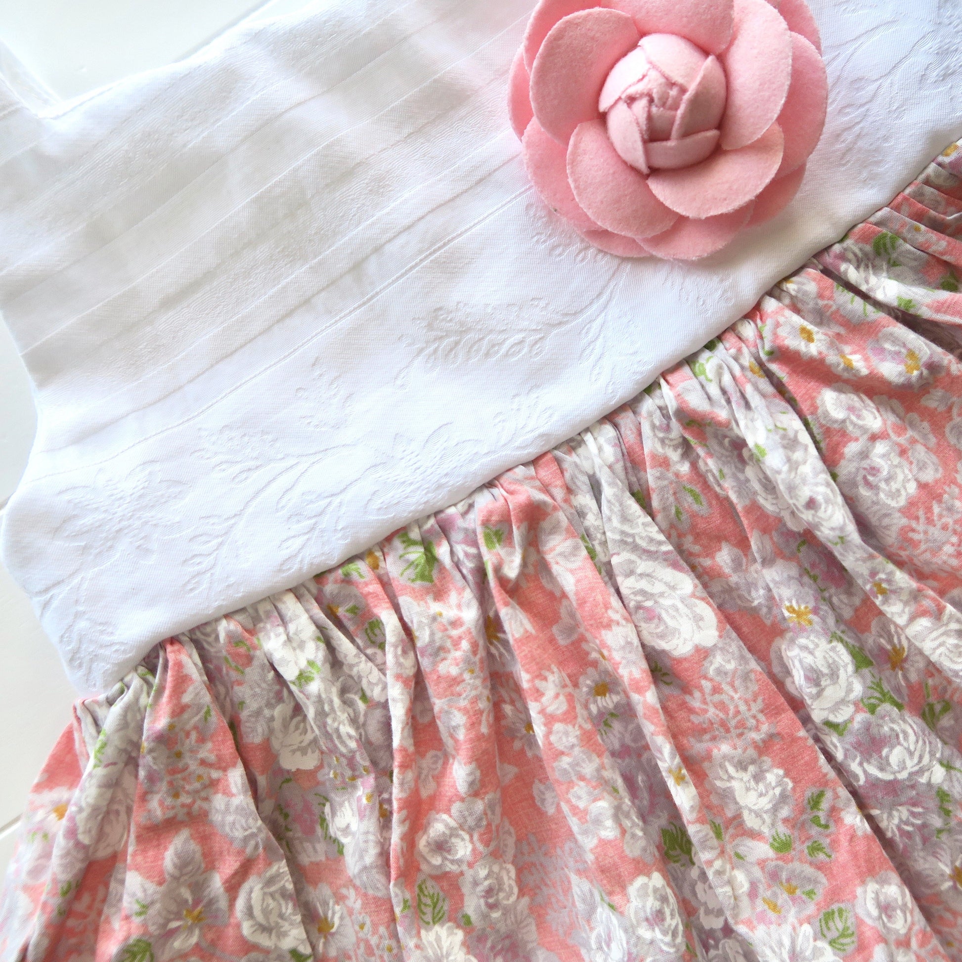 Poppy Dress in White Embroidery and Pale Flowers Pink - Lil' Tati