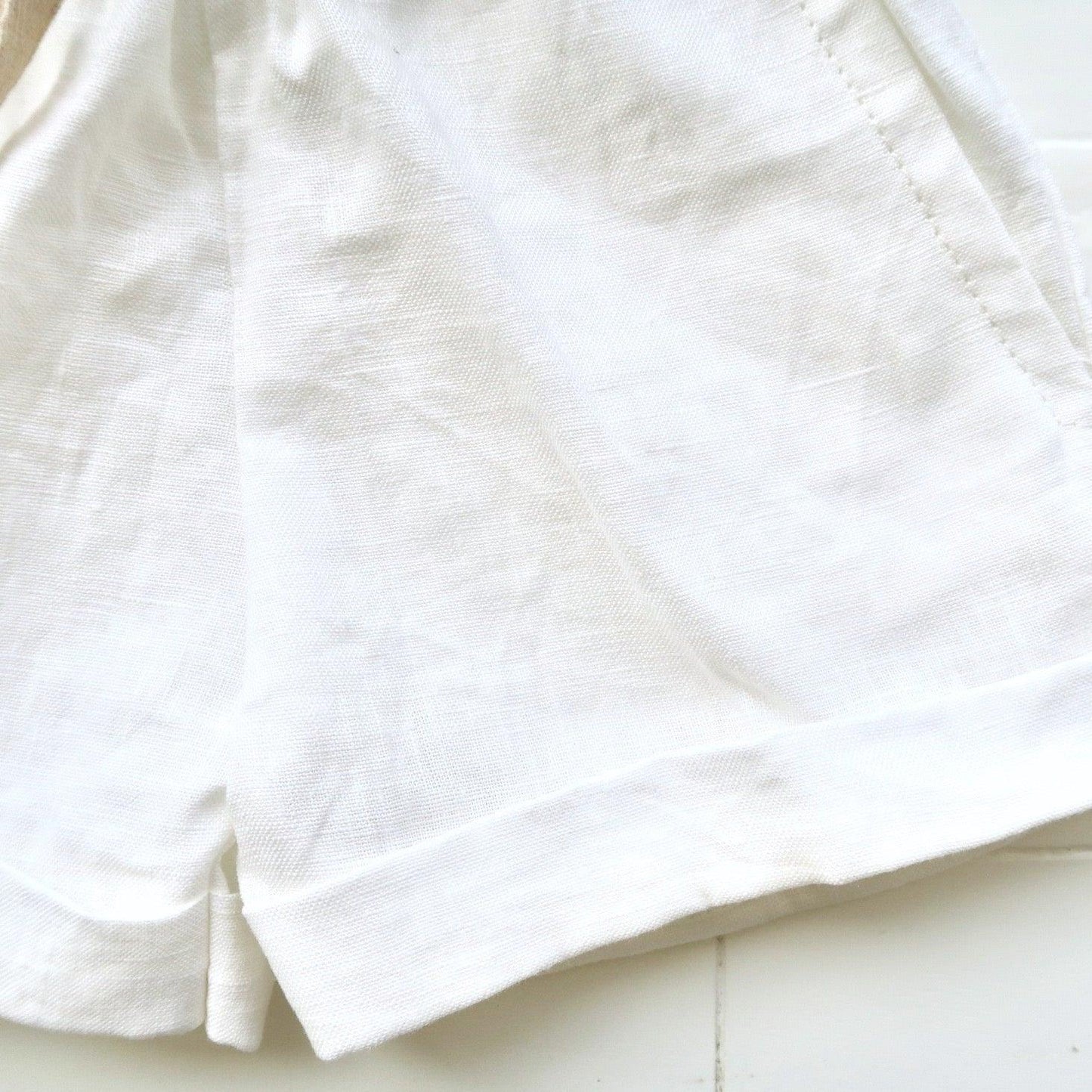 Sundrop Shorts in White Linen - Lil' Tati